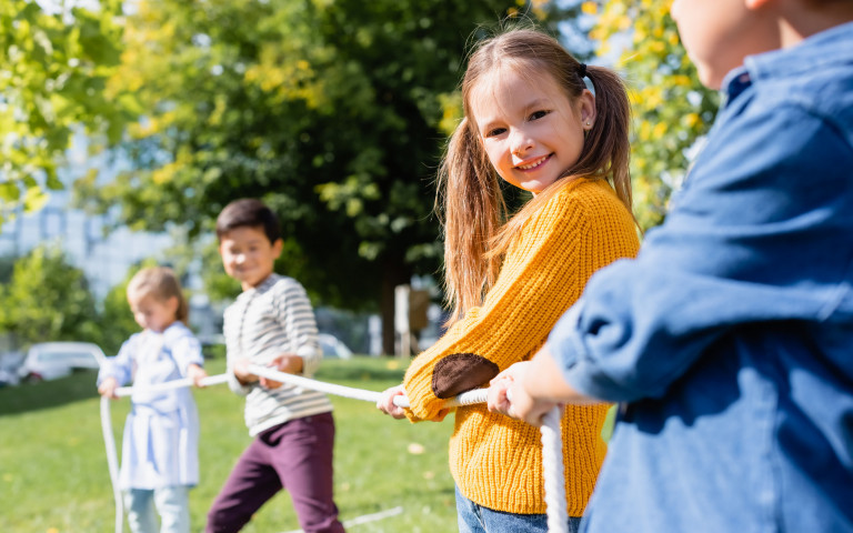 kinderen spelen