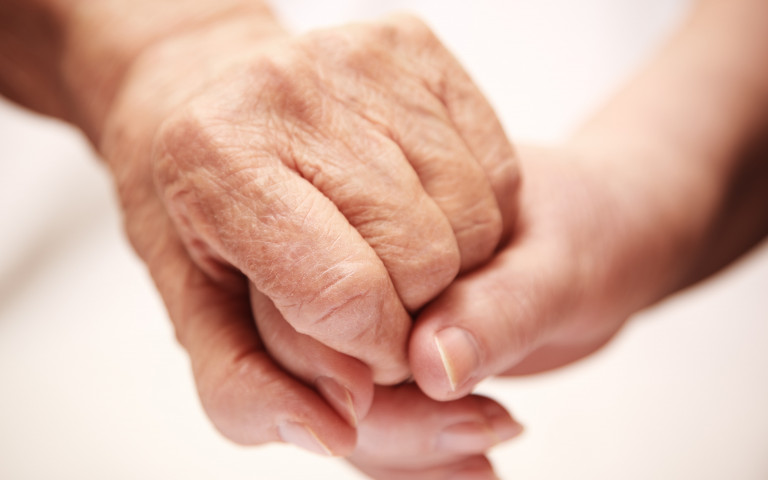 Handen vasthouden troost euthanasie levenseinde