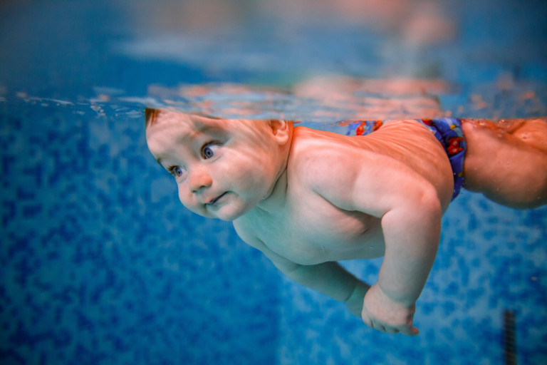 baby zwemmen