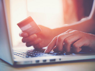 Betalen via de laptop met visa
